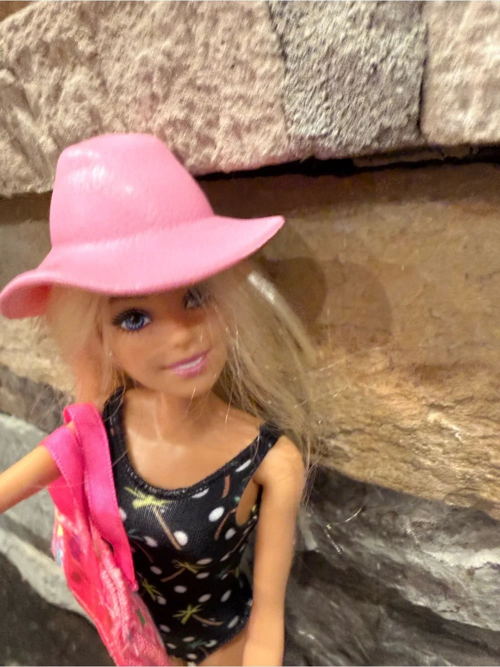 Barbie Vinatge pink beach hat & bag